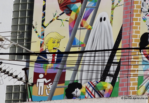 25-01-29-los llanos-wandmalerei-trump-muelltonne-