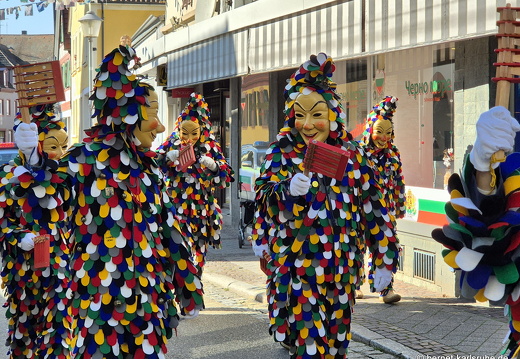 25-03-03-innenstadt-forum-rosenmontag-014