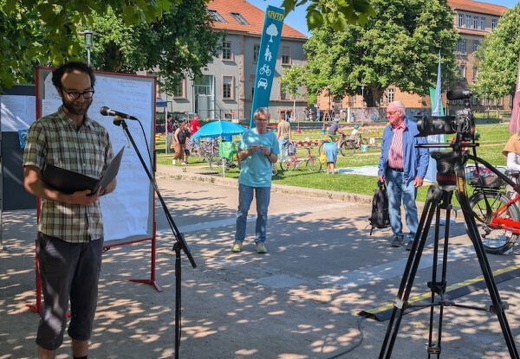 25-05-10- wem gehört die Stadt-b