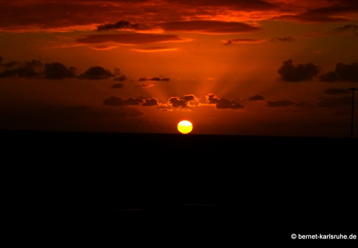 23-11-06-pdr-aussicht-hafen-sonnenaufgang-005