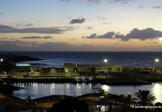 23-11-06-pdr-aussicht-hafen-vor sonnenaufgang-008