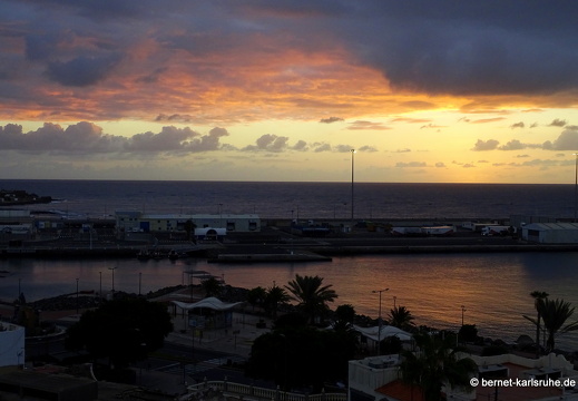 23-11-06-pdr-aussicht-hafen-vor sonnenaufgang-015