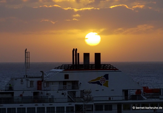 23-11-08-pdr-aussicht-hafen-sonnenaufgang-011