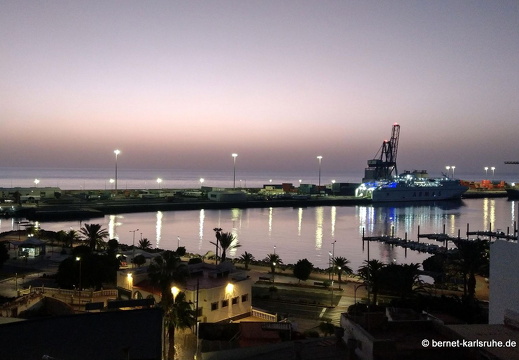 23-11-14-pdr-aussicht-hafen vor sonnenaufgang-