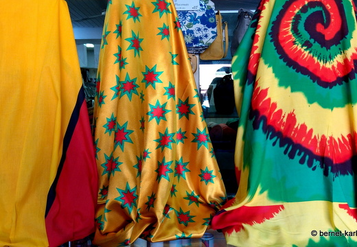 20-02-05-saint georges-stoffe-nationalfarben-