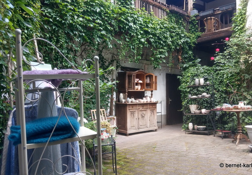 23-07-22-innenstadt-villa romantica-003