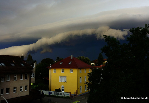 23-08-25-gewitterwolken-002
