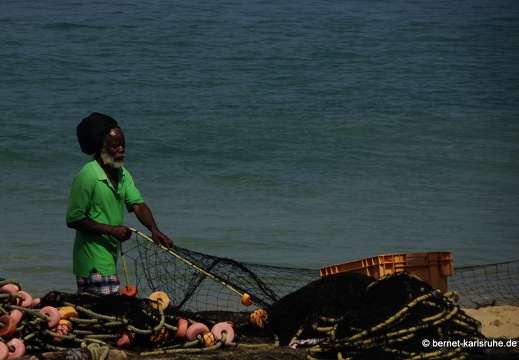 20-02-18-castara-strandfischer-008