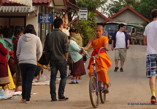15-01-22-vangvieng-markt-103