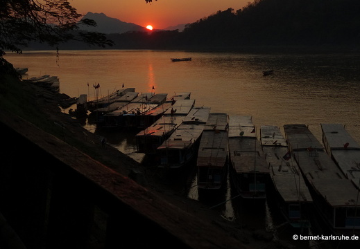 15-01-29-luangprabang-mekong-sonnenuntergang-018