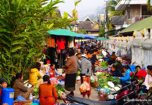 15-01-31-luangprabang-morgenmarkt-013