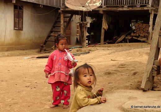 15-02-04-mekongtour-2-khmu-dorf-023