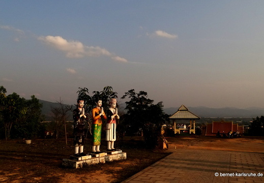 15-02-09-luangnamtha-that-098