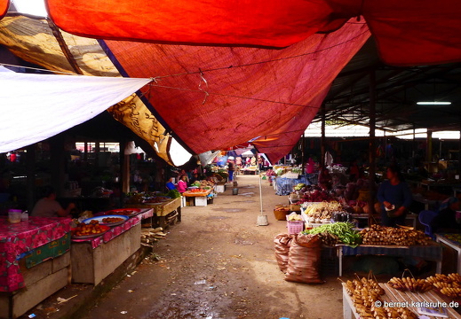 15-02-10-luangnamtha-traditioneller markt-040