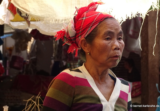 15-02-14-oudomxai-markt-talat ban thin-043