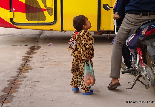 15-02-16-oudomxai-busstation-sued-055