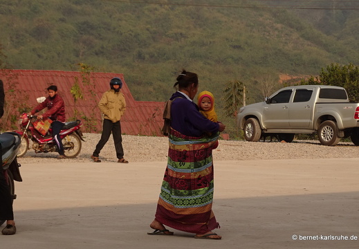 15-02-16-oudomxai-busstation-sued-094
