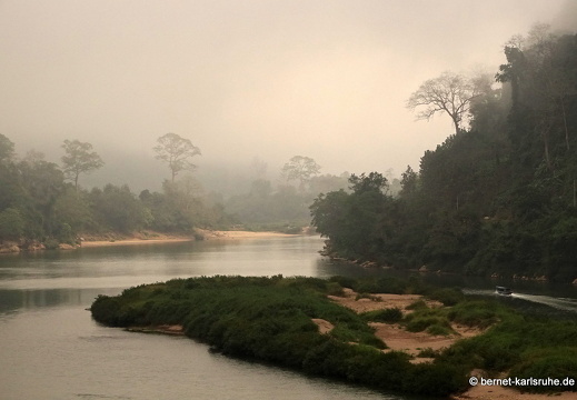 15-02-18-nongkiao-morgennebel-064