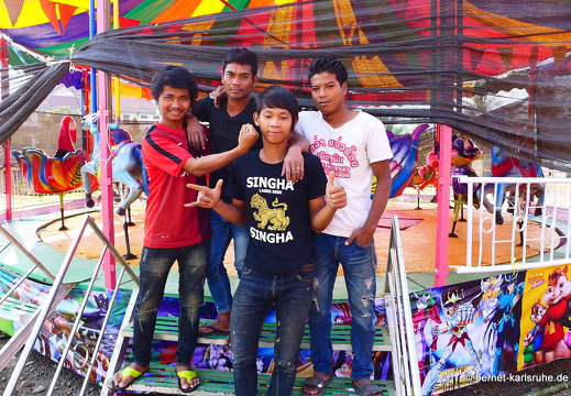 15-02-28-luangprabang-kirmesplatz-036