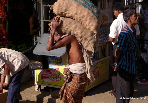 14-01-25-kandy-zentralmarkt-017
