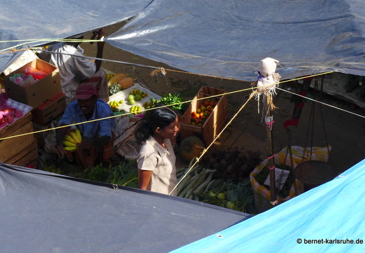 14-02-28-weligama-markt-034