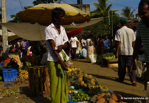 14-03-04-weligama-markt-023