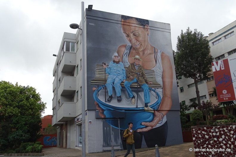 22-11-25-la laguna-av trinidad-wandmalerei-graffito-032.JPG