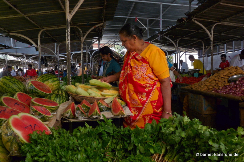 11-11-12-quatrebornes-obst-gemuesemarkt-27.JPG
