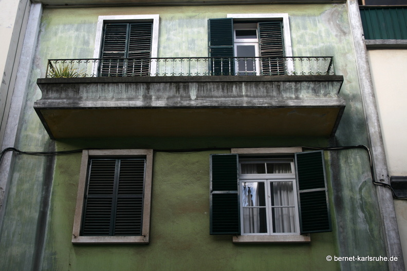 12-02-28-funchal-hausfront-111.JPG