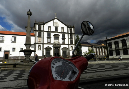 12-03-01-funchal-rathausplatz-praca-municipal-144