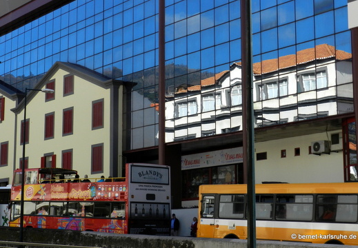 12-03-03-funchal-fenster-spiegelung-oudinot-117