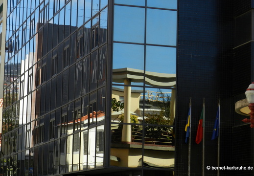 12-03-03-funchal-fenster-spiegelung-oudinot-118