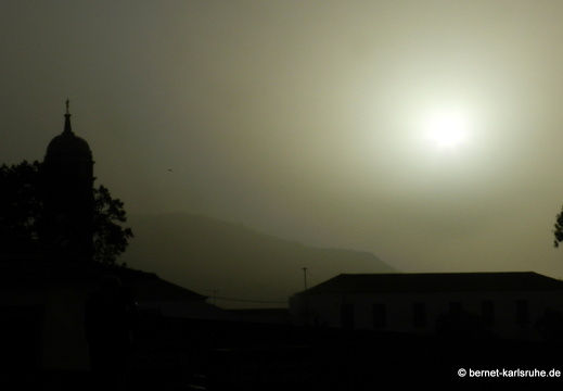 12-03-09-funchal-fruehnebel-2