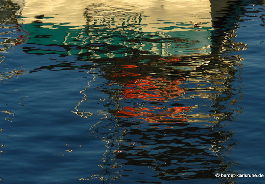 12-03-12-funchal-hafen-spiegelung-024