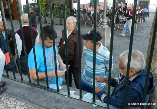 12-03-13-funchal-kartenspieler-167