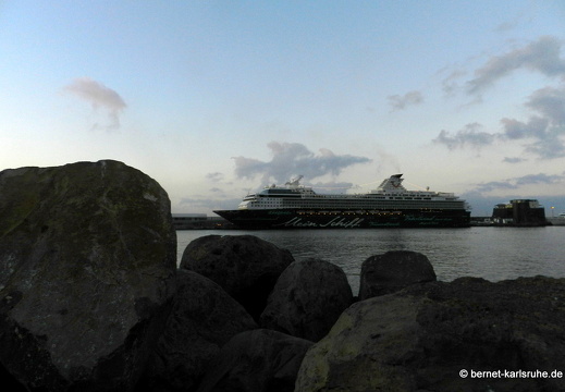 12-03-13-funchal-sonnenaufgang-hafen-schiff-5