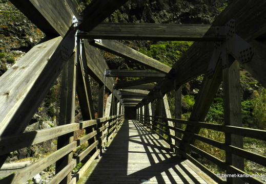 12-03-12-busfahrt-funchal-sao-vicente-bruecke-139