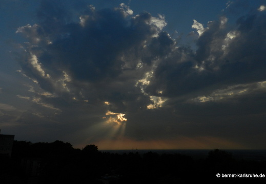 12-05-21-bergwald-gewitterstimmung-010