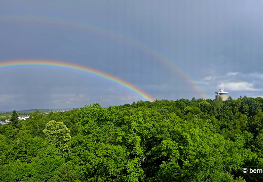 13-06-27-wasserturm-regenbogen-