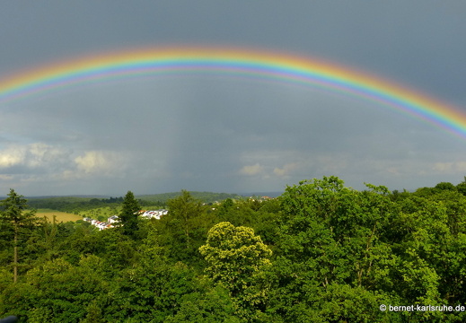 13-06-27-wasserturm-regenbogen-013