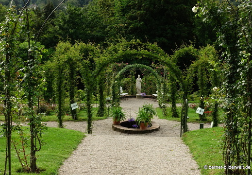 21-08-10-bad-rosenneuheitengarten-204