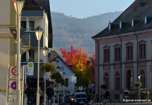 21-11-06-kirche-kirchplatz-rathaus-005