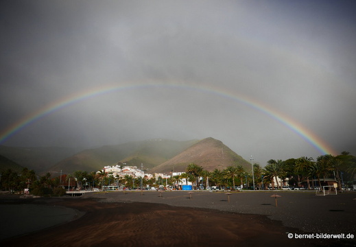 16-03-08-san sebastian-yachthafen-regenbogen-024