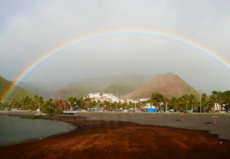 16-03-08-san sebastian-yachthafen-regenbogen-030