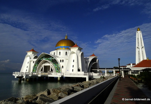 16-12-25-melaka- masjid selat-melaka-014