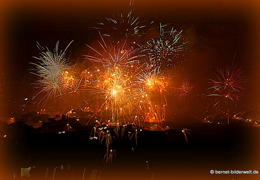 16-12-31-melaka-feuerwerk-