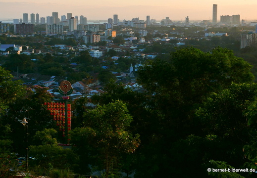 17-02-14-penang-kekloksi-temple-008
