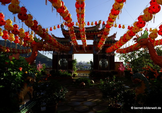 17-02-16-kekloksi-temple-mit aussicht-003