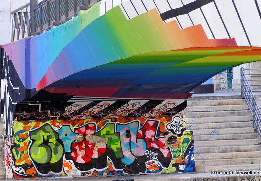 17-10-28-malaga-am guadalmedina-graffito-007