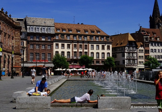 17-06-18-strasbourg-zentrum-kleber-009